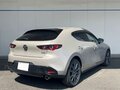 2022 Mazda 3 IV (BP), бежевый, 1163000 рублей - вид 4