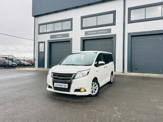 2015 Toyota Esquire I, белый, 1999000 рублей, вид 1