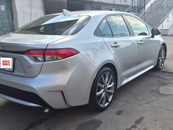 2020 Toyota Corolla XII (E210), серый, 1730000 рублей - вид 3