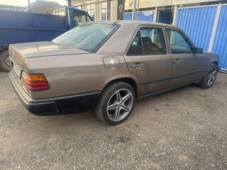 1988 Mercedes-Benz W124 250, коричневый, 280000 рублей, вид 3