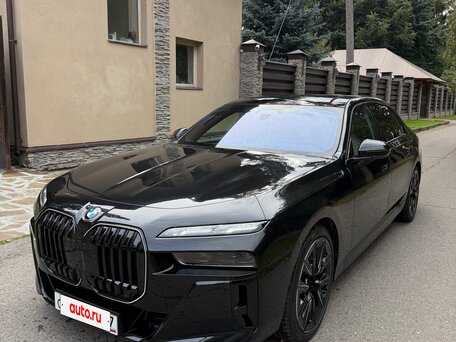 2026 BMW 7 серии 740d xDrive VII (G70), чёрный, 19000000 рублей, вид 1