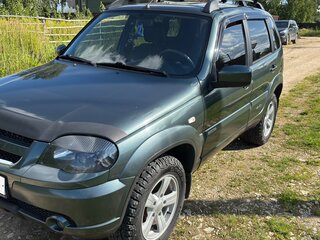 2018 Chevrolet Niva I Рестайлинг, зелёный, 750000 рублей, вид 3
