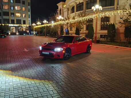 2019 Dodge Charger R__T VII (LD) Рестайлинг, красный, 2090000 рублей, вид 3