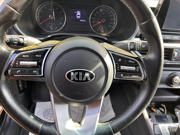 2020 Kia K3 II, чёрный, 1650000 рублей - вид 6