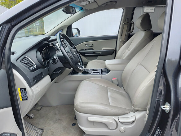 2019 Kia Carnival III, чёрный, 2570000 рублей - вид 15