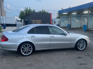 2004 Mercedes-Benz E-Класс 200 III (W211, S211), серебристый, 730000 рублей, вид 4