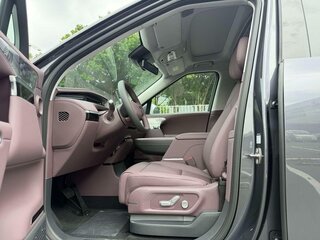 2026 Xpeng GX, серый, 6927033 рублей, вид 5