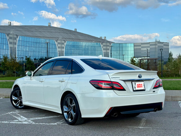 2018 Toyota Crown XV (S220), белый, 2950000 рублей - вид 5