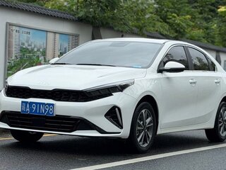 2022 Kia K3 II Рестайлинг, белый, 1650000 рублей, вид 1