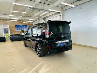 2020 Honda Stepwgn Spada V Рестайлинг, чёрный, 2599900 рублей, вид 4