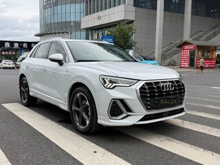 2022 Audi Q3 35 TFSI II (F3), белый, 2485000 рублей, вид 2