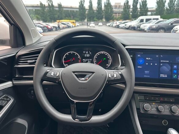 2023 Jetta VS5 I Рестайлинг, белый, 1450000 рублей - вид 13