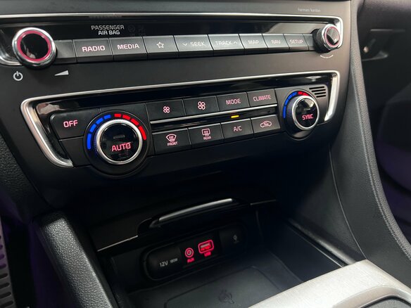 2019 Kia Optima IV Рестайлинг, белый, 1990000 рублей - вид 21