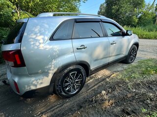 2017 Kia Sorento II Рестайлинг, серый, 2200000 рублей, вид 3