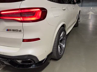 2021 BMW X5 M50d IV (G05/G18), белый, 9000000 рублей, вид 5