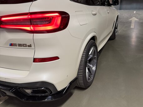 2021 BMW X5 M50d IV (G05/G18), белый, 9000000 рублей, вид 5