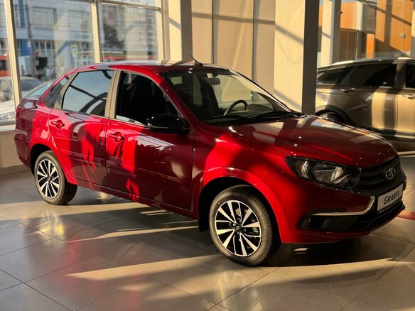 2026 Lada (ВАЗ) Granta I Рестайлинг, красный