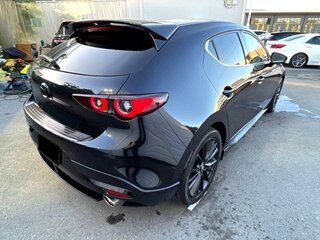 2022 Mazda 3 IV (BP), чёрный, 1210000 рублей, вид 4
