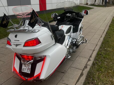 2012 Honda GL 1800 Gold Wing, белый, 1650000 рублей, вид 5