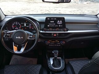 2022 Kia Cerato IV, чёрный, 2105000 рублей, вид 5