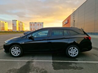 2019 Opel Astra K, чёрный, 1323969 рублей, вид 4