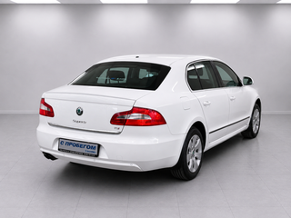 2013 Skoda Superb DSG II, белый, 850000 рублей, вид 4