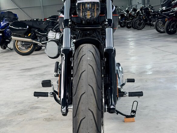 2024 Harley-Davidson Breakout, чёрный - вид 8