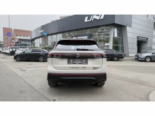 2026 Volkswagen Tiguan L Pro III (China Market), серый, 5356000 рублей, вид 3