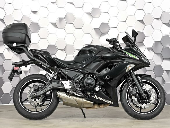 2018 Kawasaki Ninja 650, чёрный, 699000 рублей - вид 2