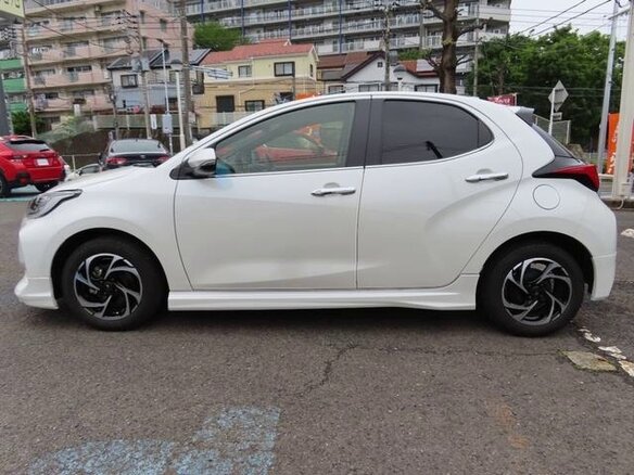 2023 Toyota Yaris IV, белый - вид 6
