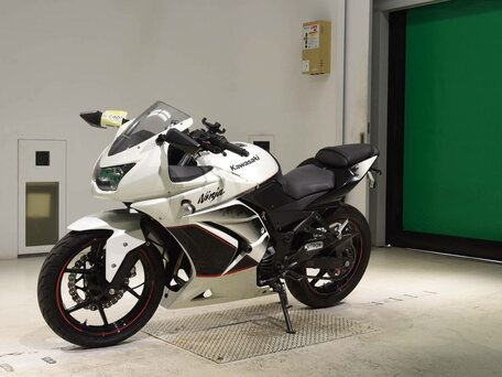 2011 Kawasaki Ninja 250R, белый, 370000 рублей, вид 4