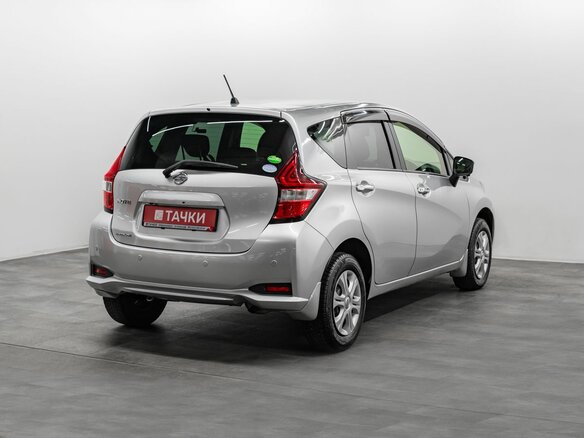 2017 Nissan Note II Рестайлинг, серый, 1125000 рублей - вид 2