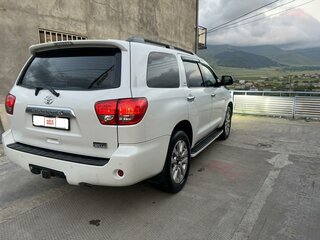 2011 Toyota Sequoia II, белый, 2930000 рублей, вид 5