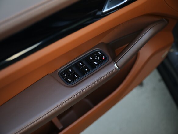 2020 Porsche Cayenne III, серый, 8690000 рублей - вид 14