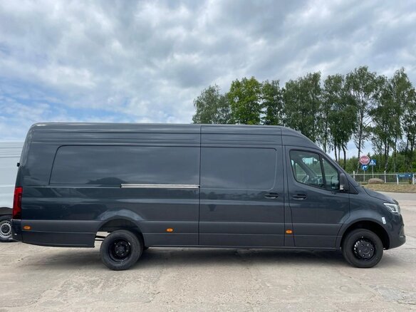 2026 Mercedes-Benz Sprinter, серый, 11060000 рублей - вид 1