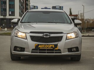 2011 Chevrolet Cruze I, серебристый, 400000 рублей, вид 2