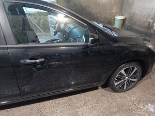 2010 Ford Focus II Рестайлинг, чёрный, 750000 рублей, вид 3
