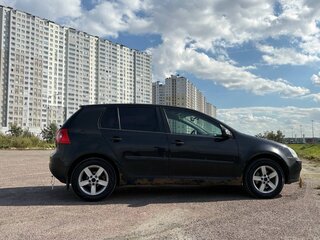 2004 Volkswagen Golf V, чёрный, 305000 рублей, вид 3