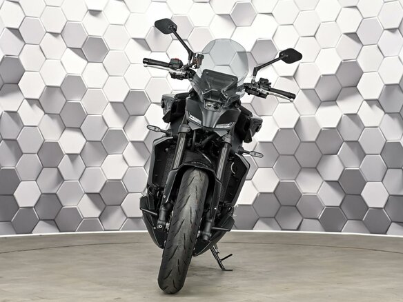 2025 Yamaha MT-09 (FZ-09), чёрный, 1277000 рублей - вид 4