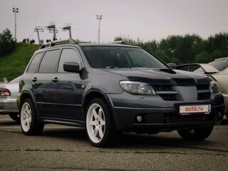 2005 Mitsubishi Outlander I, серый, 1650000 рублей, вид 3