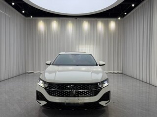 2022 Volkswagen Lavida III Рестайлинг, белый, 1350000 рублей, вид 2