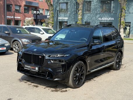 2025 BMW X7 40i I (G07) Рестайлинг, чёрный, 12290000 рублей, вид 1