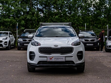 2018 Kia Sportage IV, белый, 1570000 рублей, вид 3