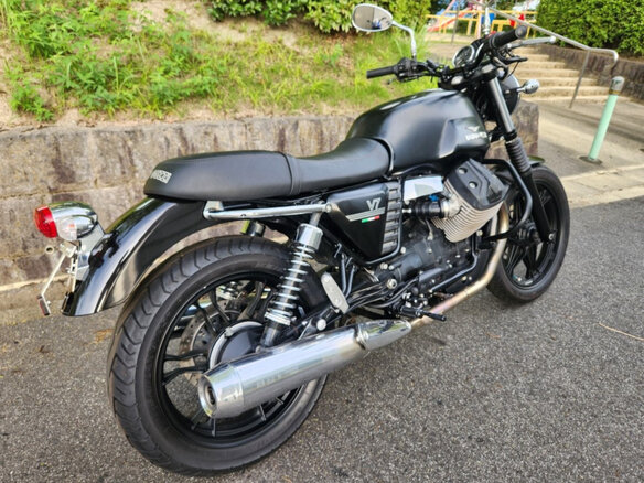 2014 Moto Guzzi V 7, чёрный, 640000 рублей - вид 2