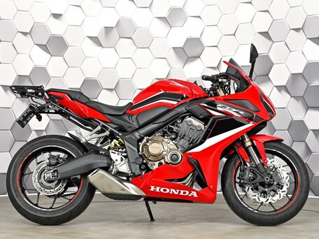 2021 Honda CBR 650R, красный, 899000 рублей, вид 3