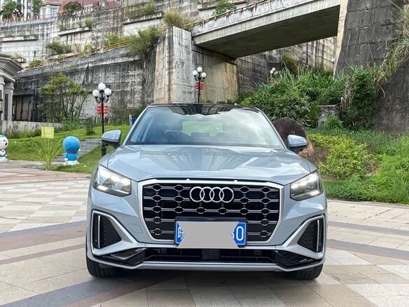 2023 Audi Q2 L 35 TFSI I Рестайлинг, серый, 1740000 рублей - вид 1