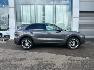 2023 Porsche Cayenne III, серый, 8400000 рублей, вид 3