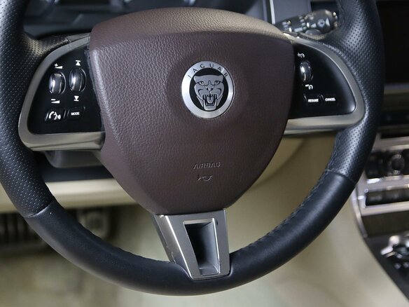 2013 Jaguar XF I Рестайлинг, коричневый, 1399000 рублей - вид 13