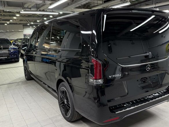 2026 Mercedes-Benz V-Класс Extra Long 300 d экстра длинный III (W447) Рестайлинг 2, чёрный, 14890000 рублей - вид 6