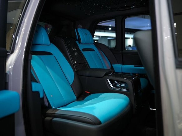 2025 Rolls-Royce Cullinan Black Badge I Рестайлинг (Series II), чёрный, 49000000 рублей - вид 29